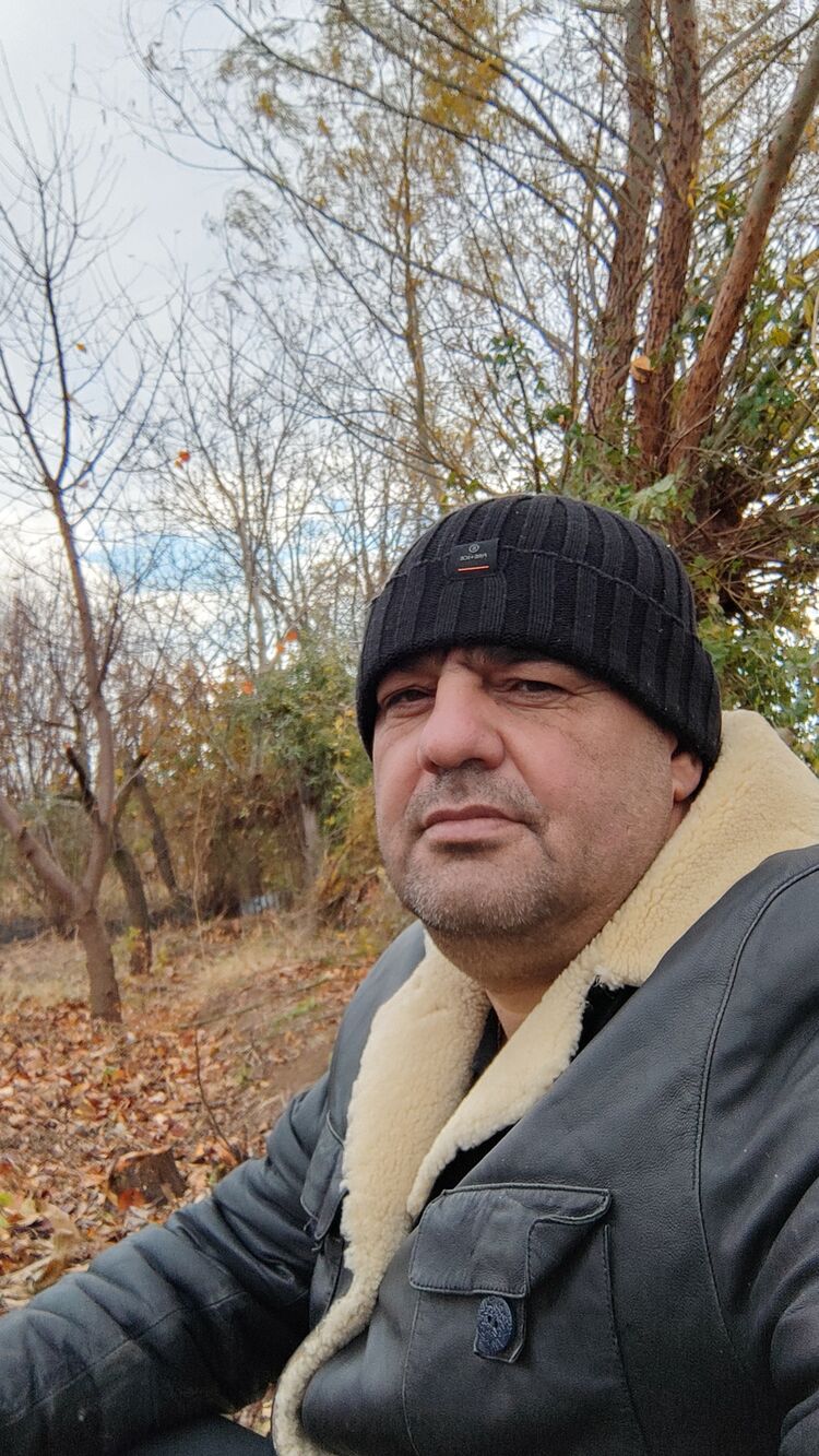  39875889  Ayxan, 49 ,    
