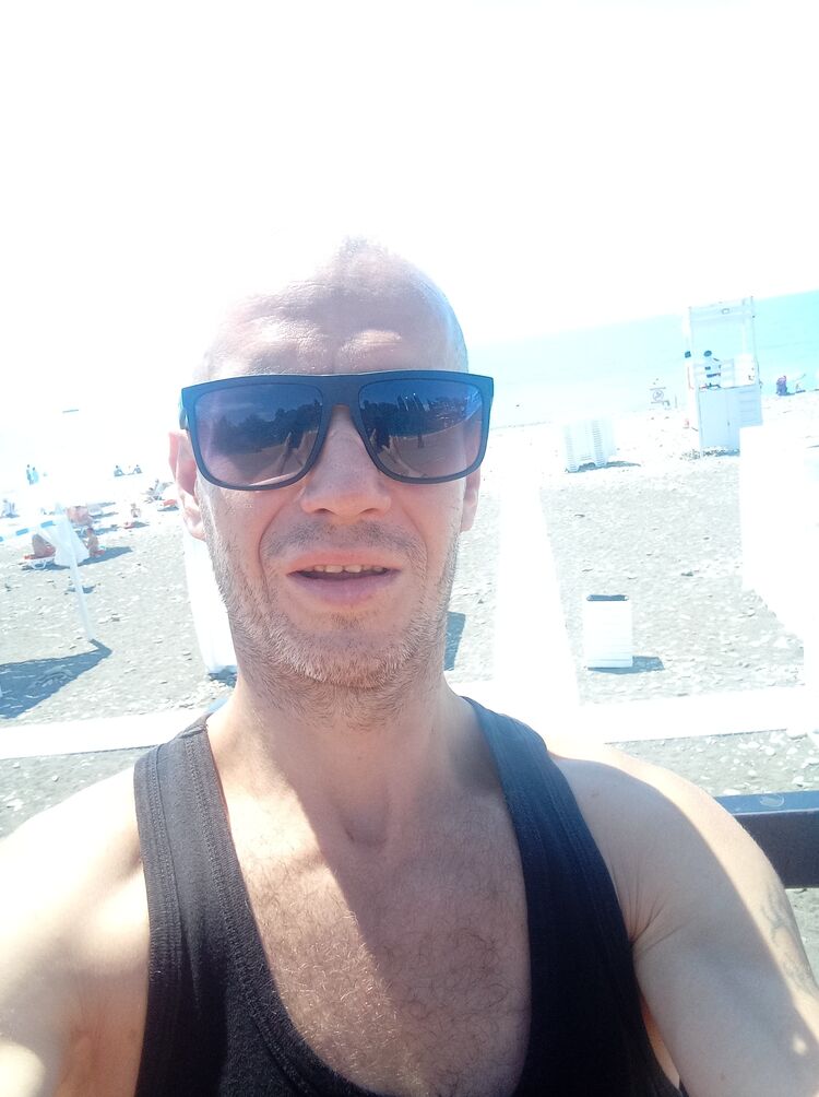  -,   Artem, 39 ,   ,   