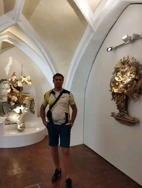  ,   Vladimir, 39 ,   ,   