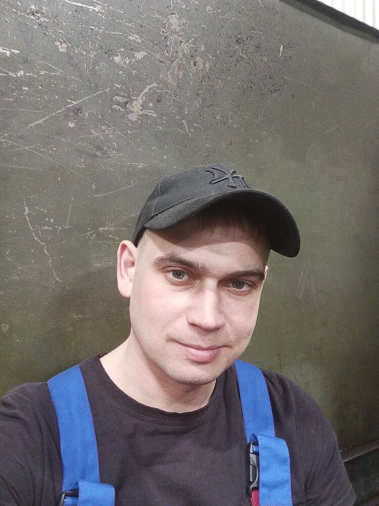  42267279  Andi, 31 ,    