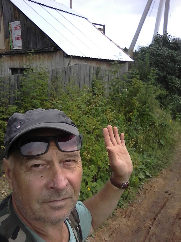  ,   Wlad, 62 ,  