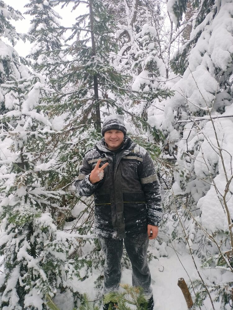  ,   Grigori, 28 ,   ,   