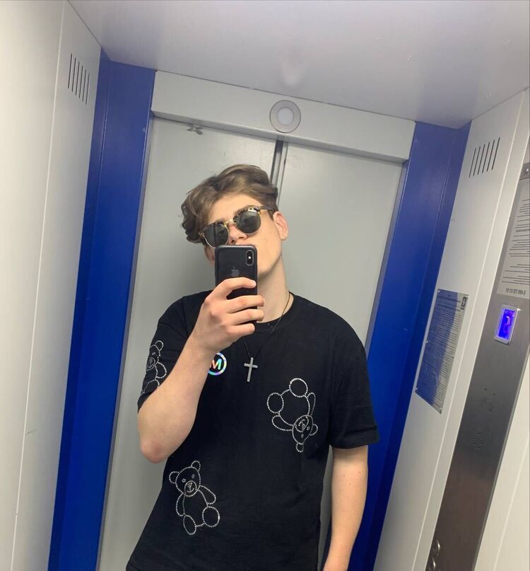  27437809  , 23 ,    -