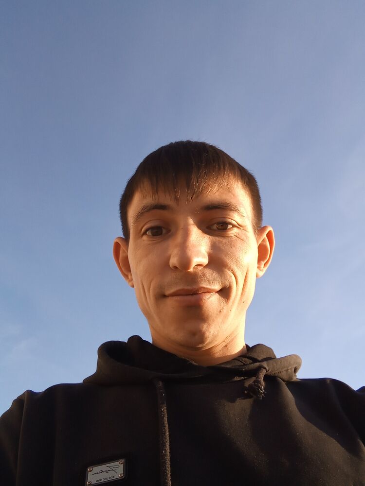  30035469  Vitaly, 31 ,    