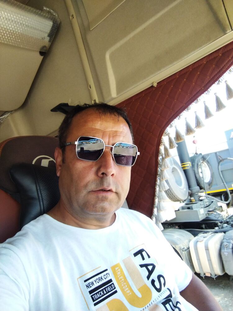  54724629  Mixail, 50 ,    