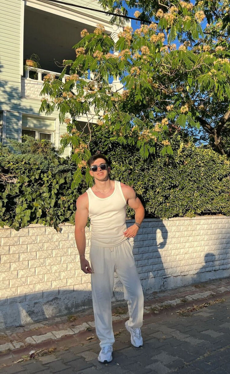  ,   Aslan, 38 ,   ,   