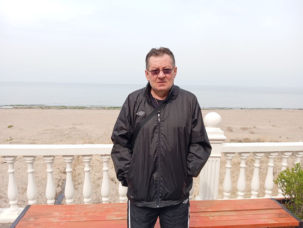  53701959  Bogdan, 44 ,    