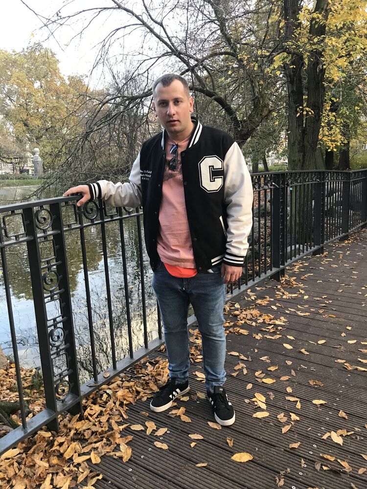  33836439  Puiu Antoni, 27 ,    