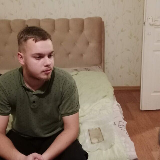  44414349  Ivan, 22 ,    