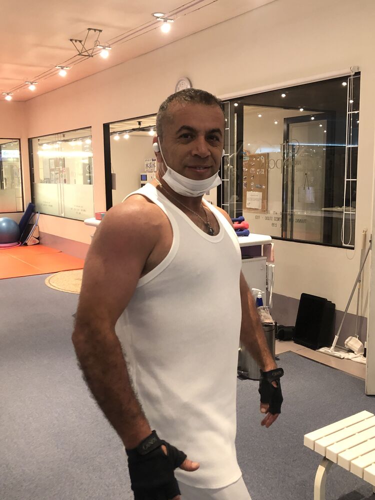  ,   Tony, 48 ,   ,   , c 