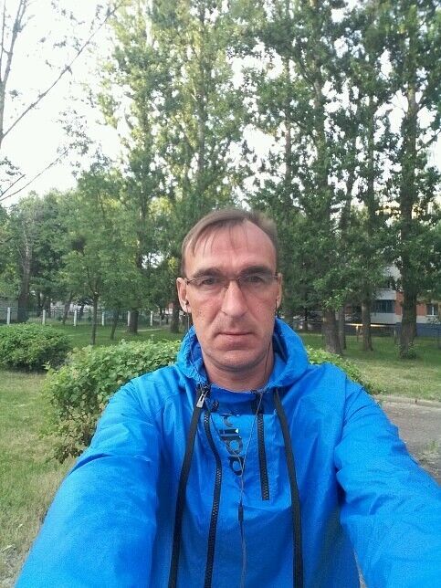  8662849  Vladimir, 41 ,    