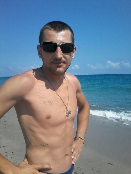  ,   Maks, 38 ,  