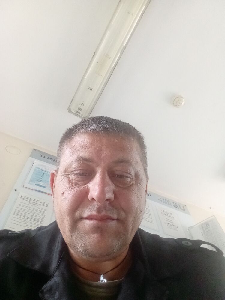  ,   Pawel, 44 ,   c 