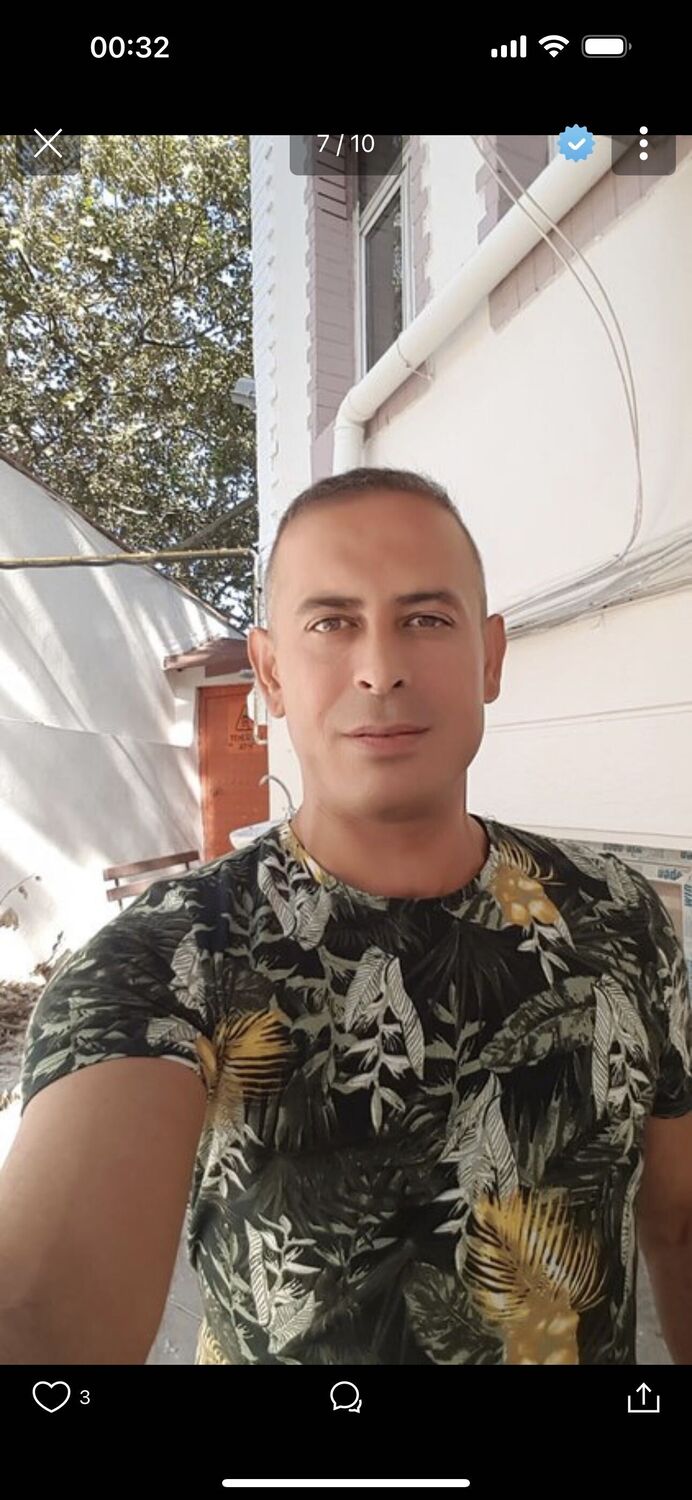  43488479  Hasan, 39 ,    