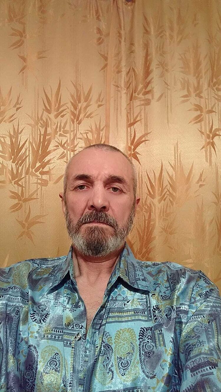  38753039  Petr, 63 ,    -