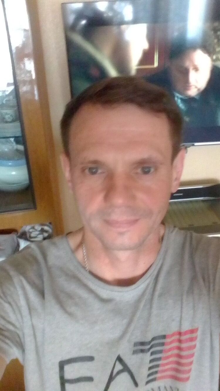  24379659  Ivan, 50 ,    