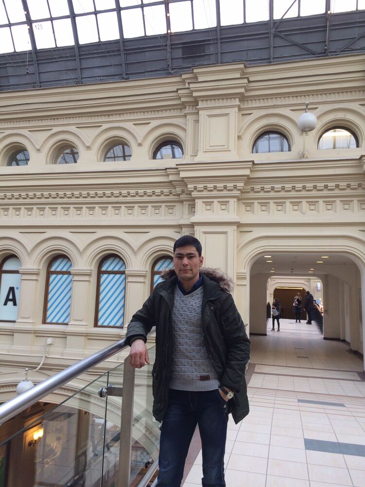  31144489  Atash, 31 ,    