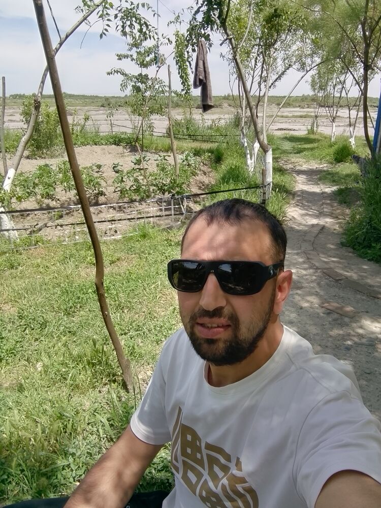  48881669  Zlya, 39 ,     