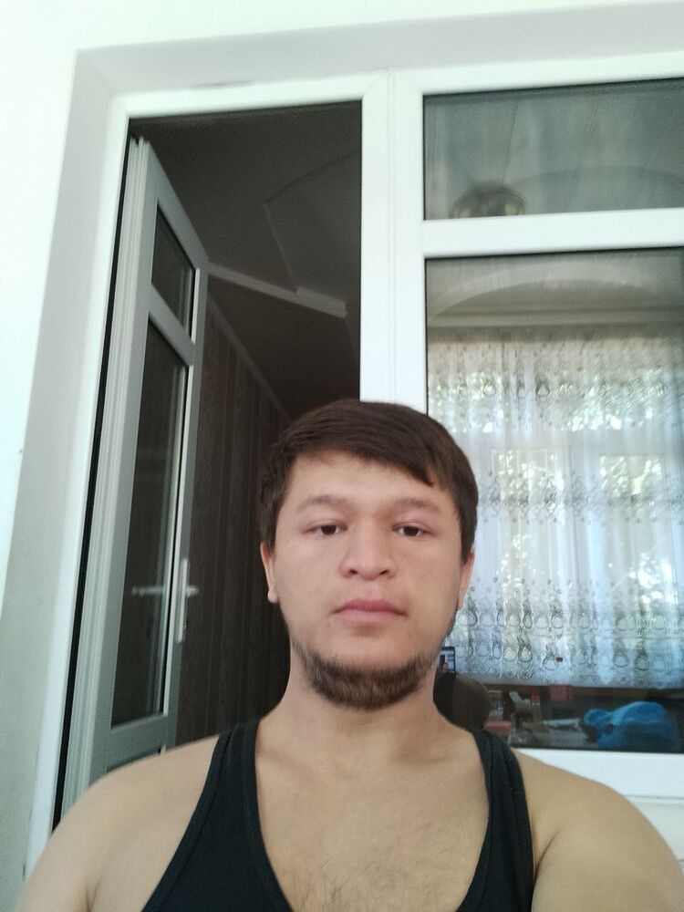  49253369  Komil, 24 ,    