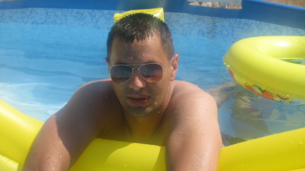  6678659  Niku, 39 ,    