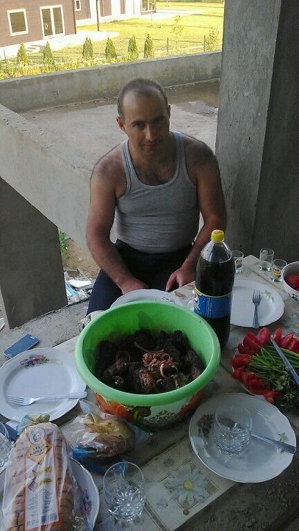  ,   Serge, 46 ,   ,   , c , 