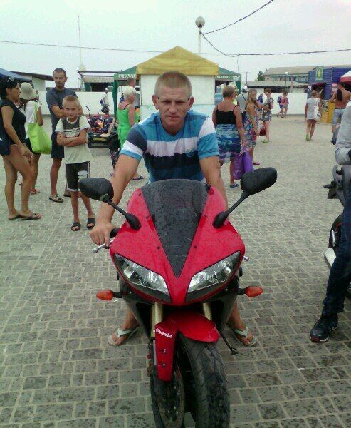  46983379  , 35 ,    