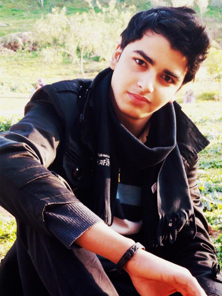  ,   Rami, 37 ,   ,   