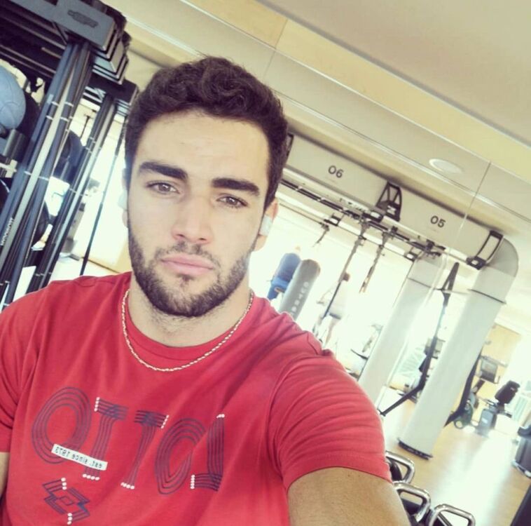  Batman,   , 28 ,   ,   