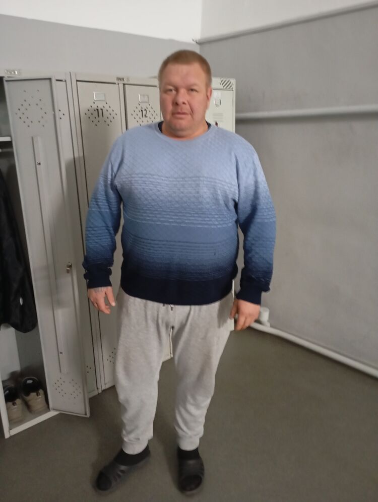  49646289  Alexander, 42 ,    -