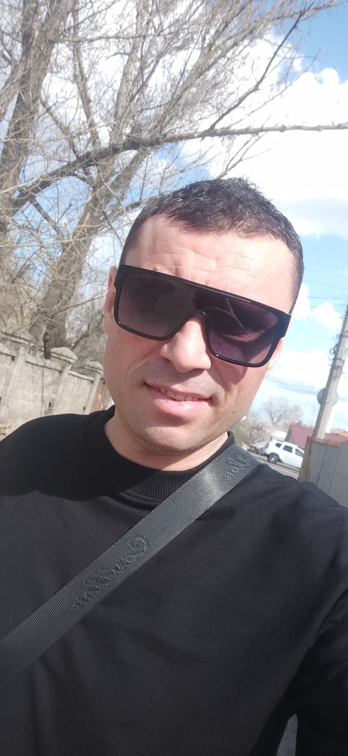  42356409  , 39 ,    