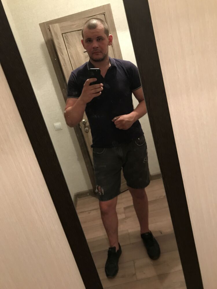  --,   Tom, 33 ,   ,   , c , 