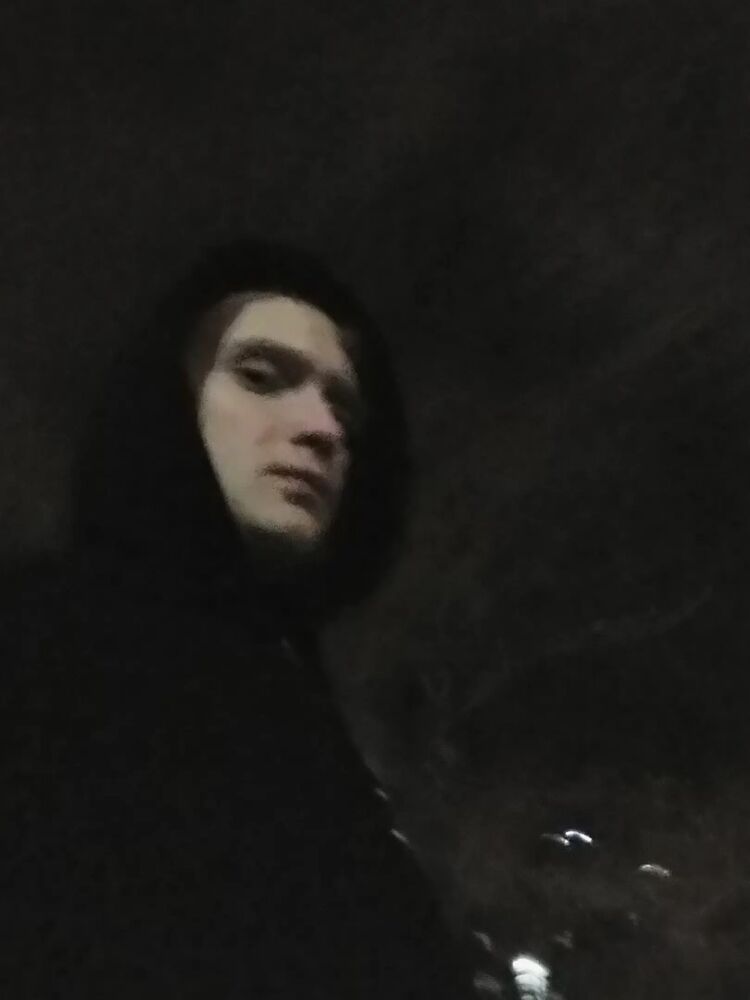  40075059  Ilya, 31 ,    --
