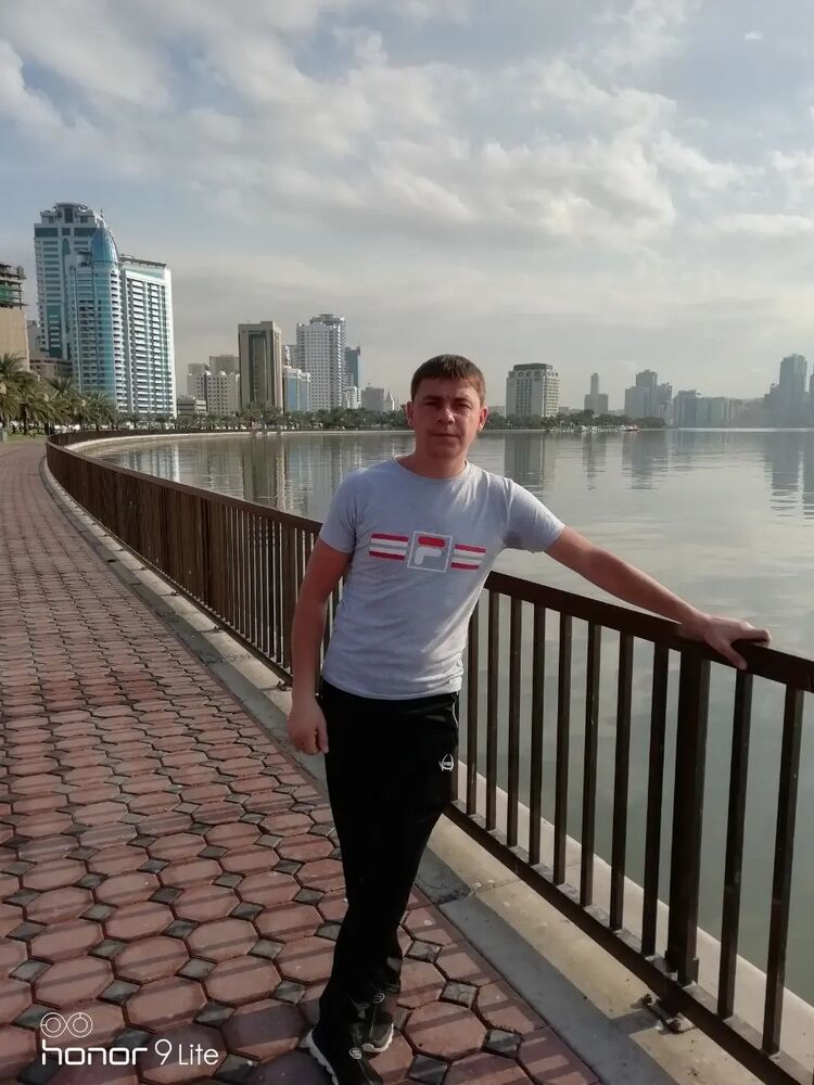  38106879  , 42 ,    