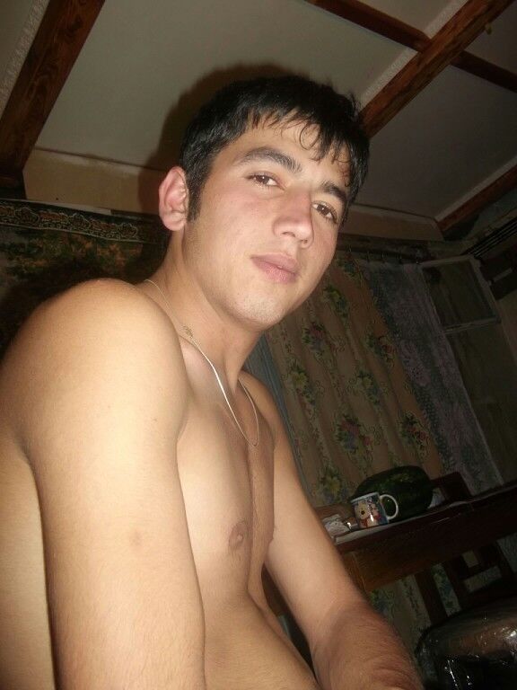  10255339  Abdurozjkj, 33 ,    