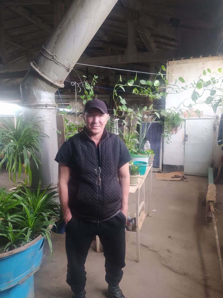  ,   Azamat, 48 ,   c 