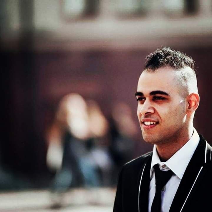  -,   , 32 ,   