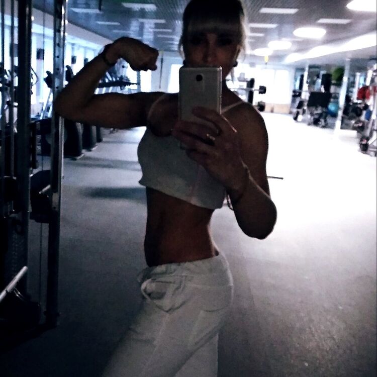  ,   Lara, 46 ,     , c 