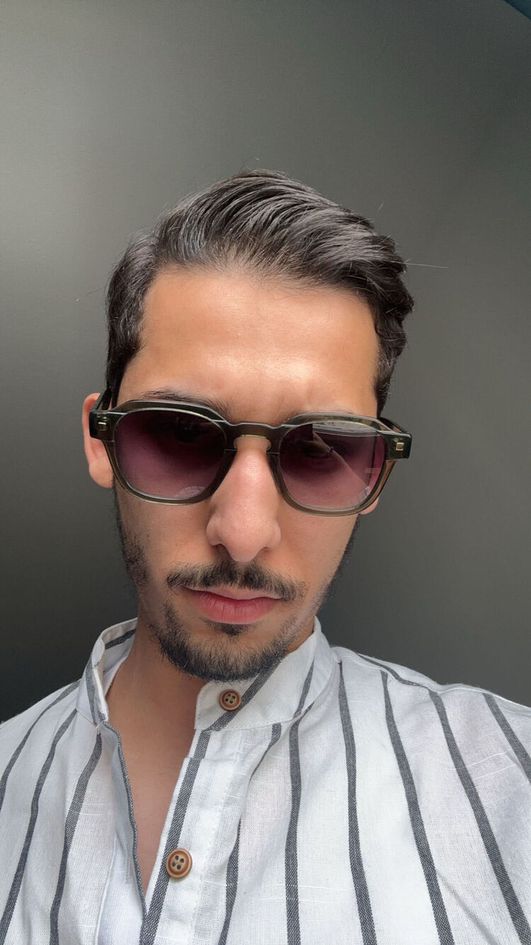  50969909  Stefano, 24 ,    