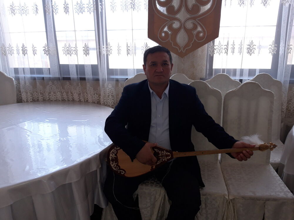  15445139  Erlan, 53 ,    