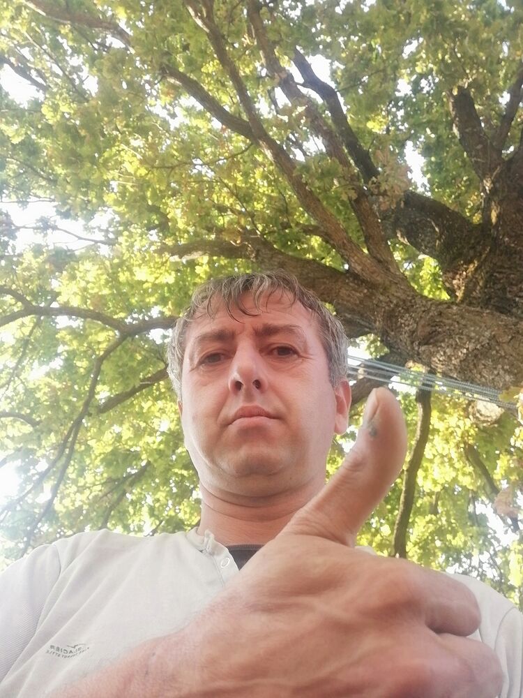  ,   Aren, 46 ,   ,   