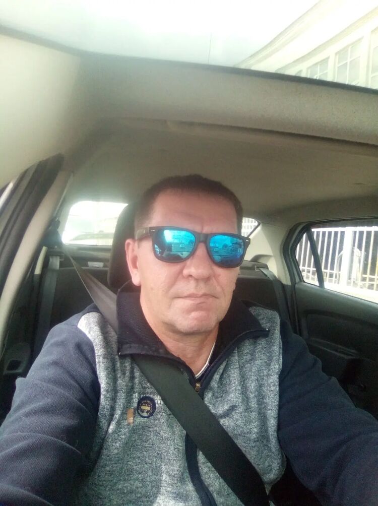  47617829  , 52 ,    