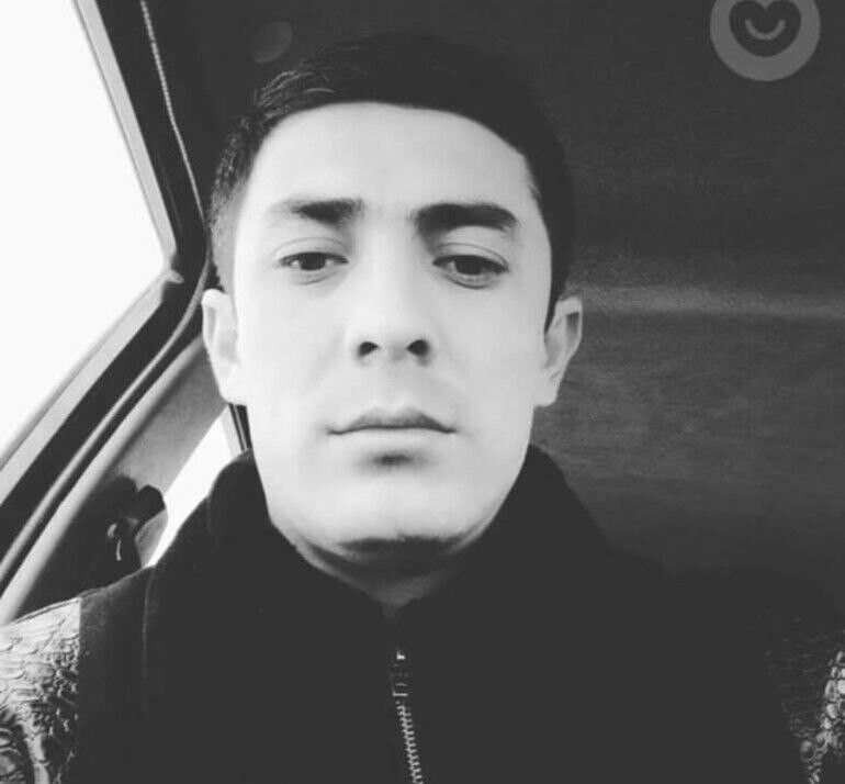  ,   Burxon, 32 ,   ,   