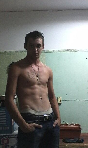  7693219  Kirall, 34 ,    