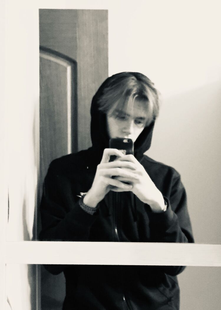  40452889  , 20 ,    