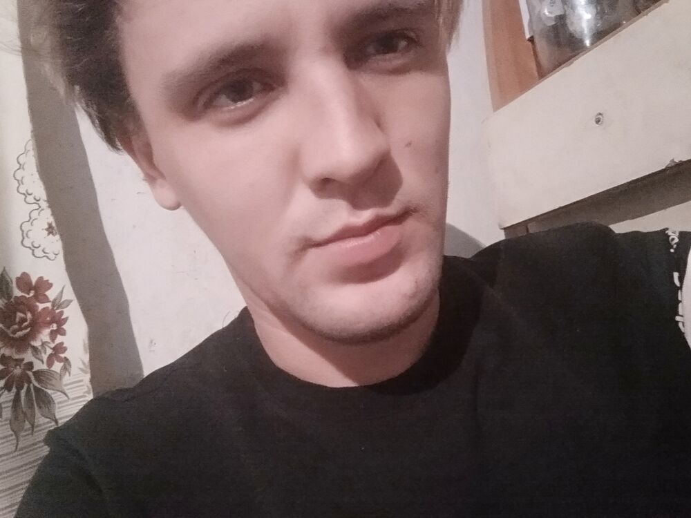  ,   Viktor, 25 ,   ,   