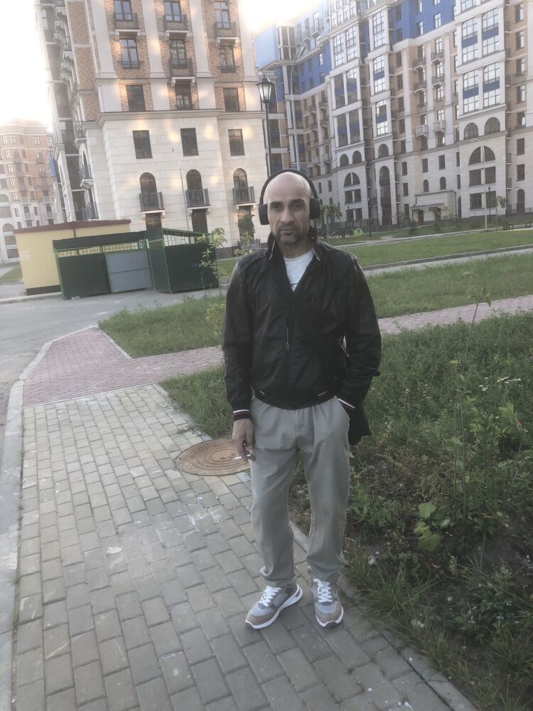  42407589  , 46 ,    