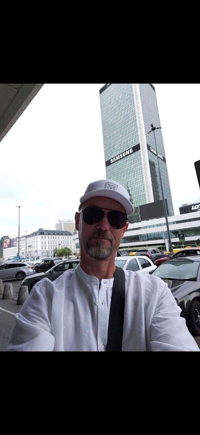 ���� 55410819 ������� Viktor, 52 ����, ���� ���������� � Piaseczno