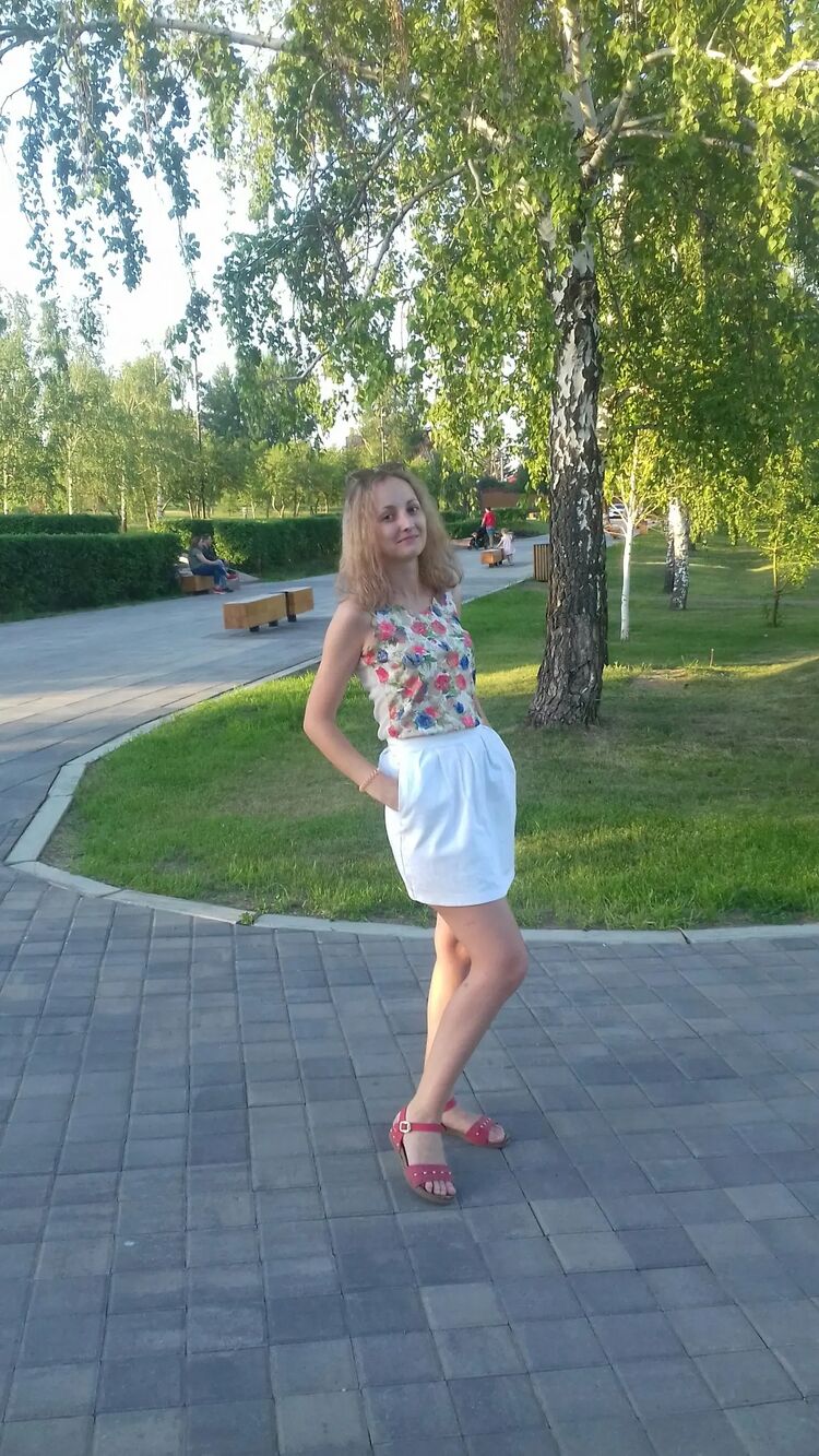  ,   Anya, 37 ,   ,   