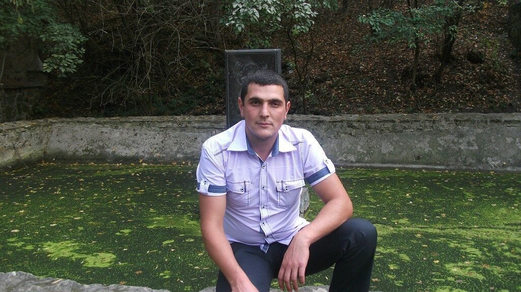  14591239  Vic, 41 ,    