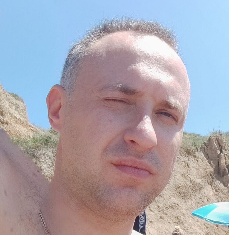  ,   Alex, 35 ,   ,   , c , 